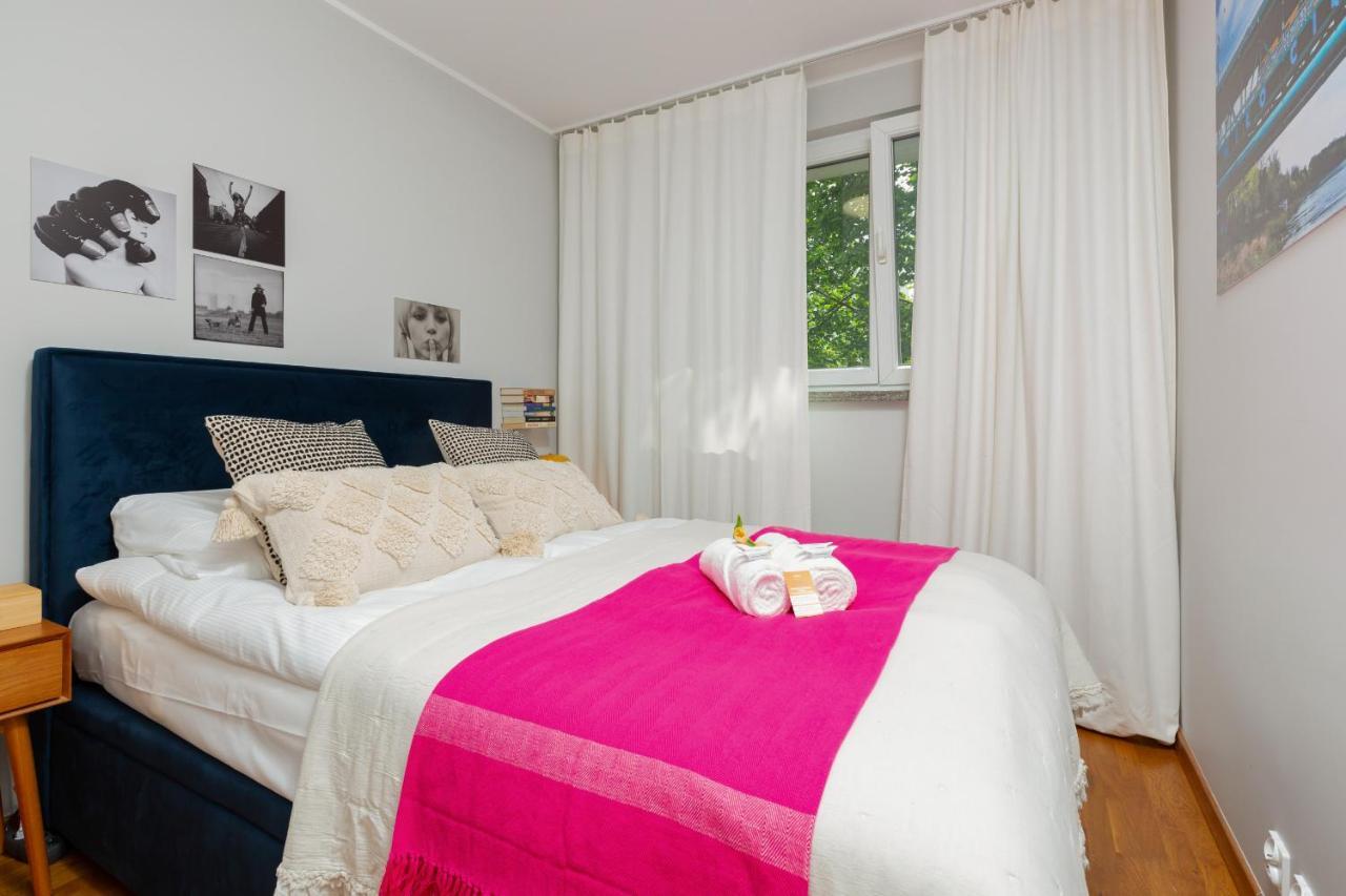 Central Apartment Solec Wilanowska By Noclegi Renters Warsaw Exterior photo